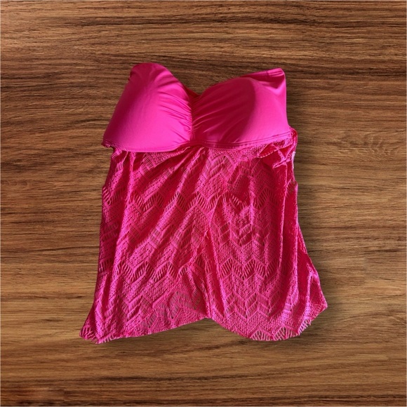 Vince Camuto Dragon Fruit Crochet Draped Tankini M - Picture 4 of 15